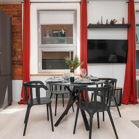 Spacious And Modern Centre Deluxe Entire Flat For Business And Apartment *