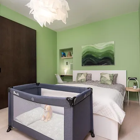 Spacious And Modern Centre Deluxe Entire Flat For Business And Parnu